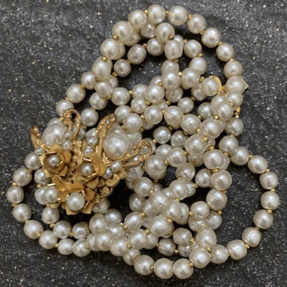 Miriam Haskell vintage choker: three pearl strands adorned with statement centre - Picture 3 of 7